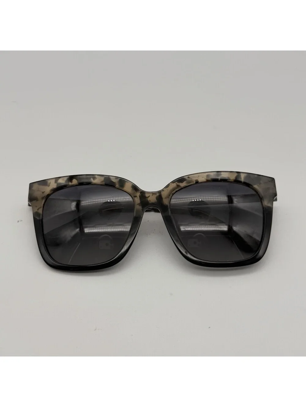 DIFF Bella Polarized Square Sunglasses Black Tortoise Gray Womens GF-GG10P